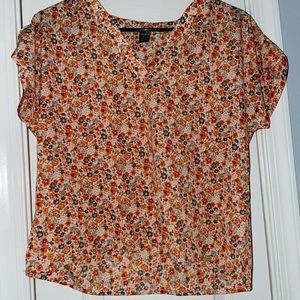 SHEIN FLORAL BLOUSE